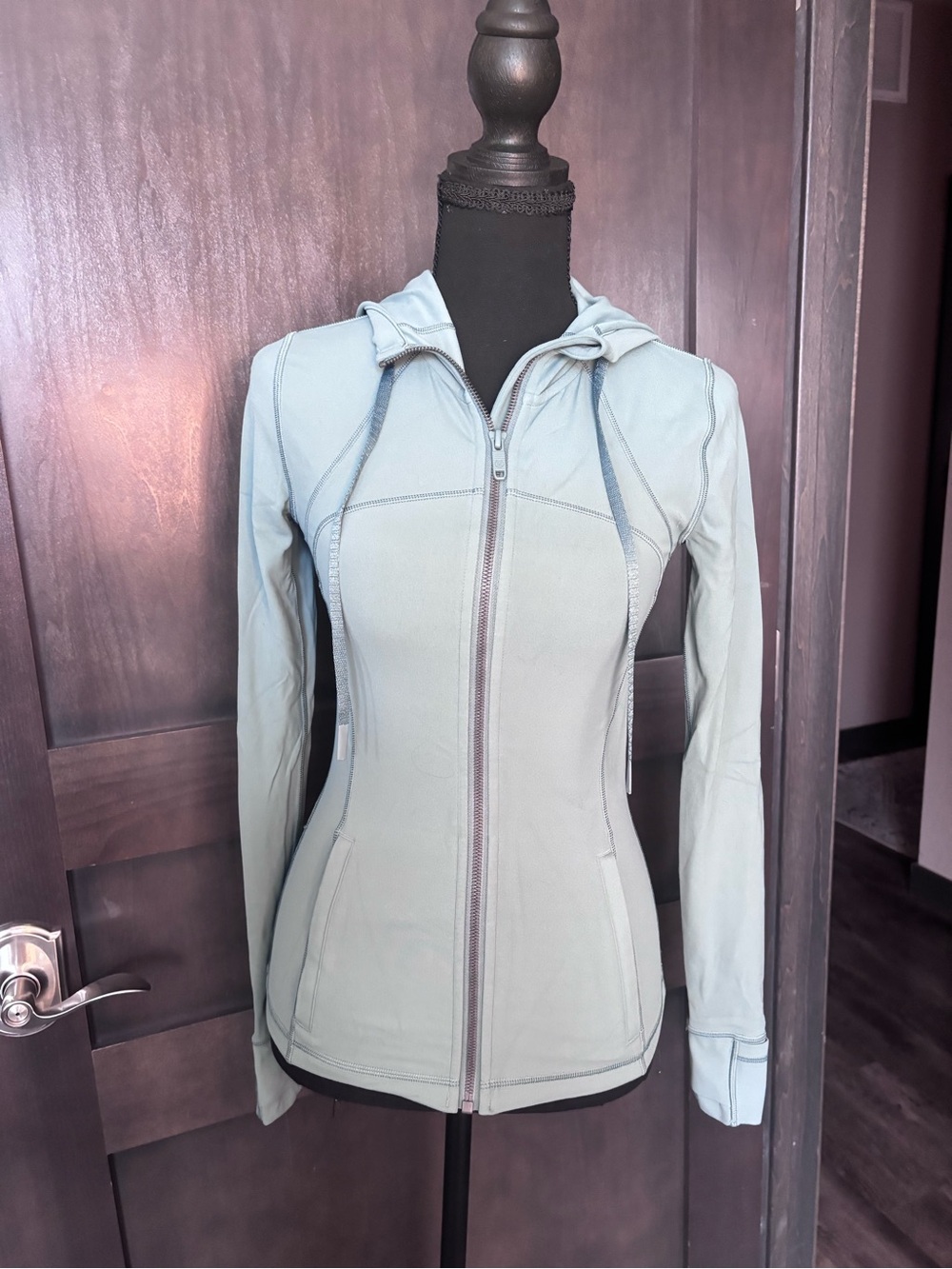 Women's Lululemon Light Sage Zip-Up Hoodie Jacket
